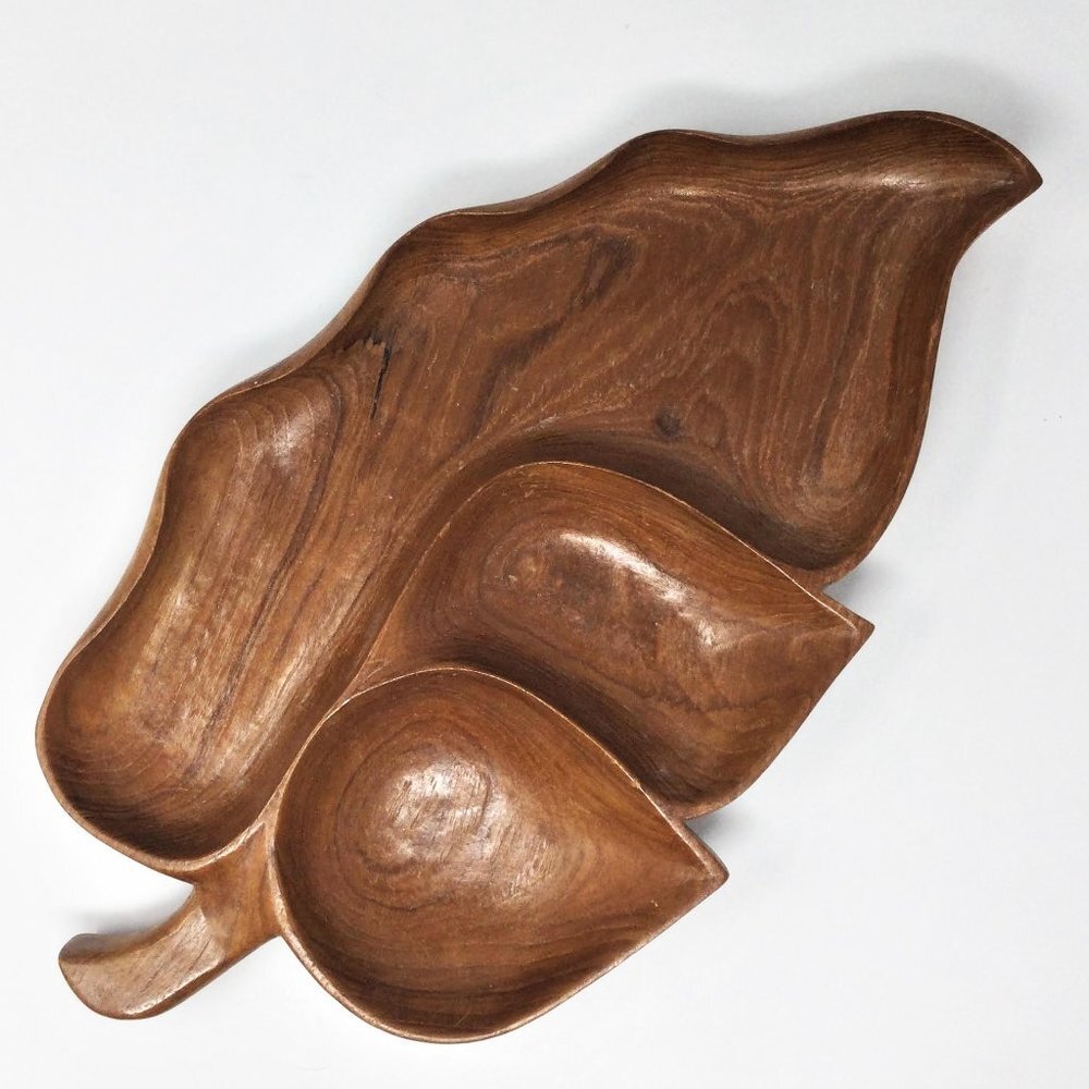 Wooden Hand Crafted Serving Plate Leaf Design